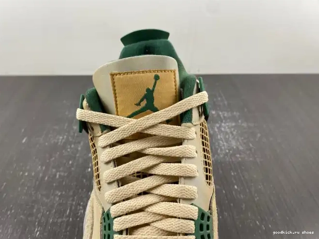 4 AIR YEAR